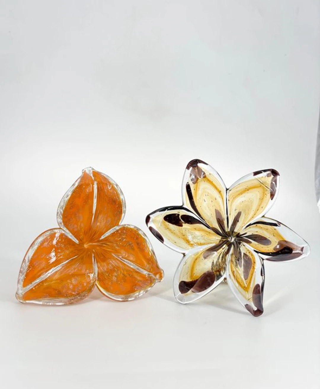 Centrepiece (2) - Glass - Flowers in Artistic Glass