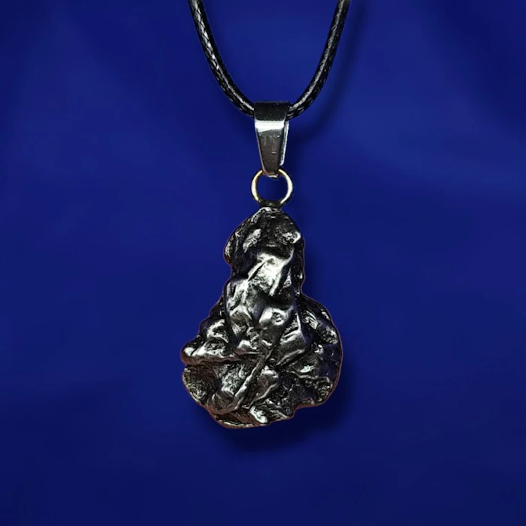 Authentic METEORITE PENDANT. CAMPO DEL CIELO (Argentina, 4,500 years). - 8 g
