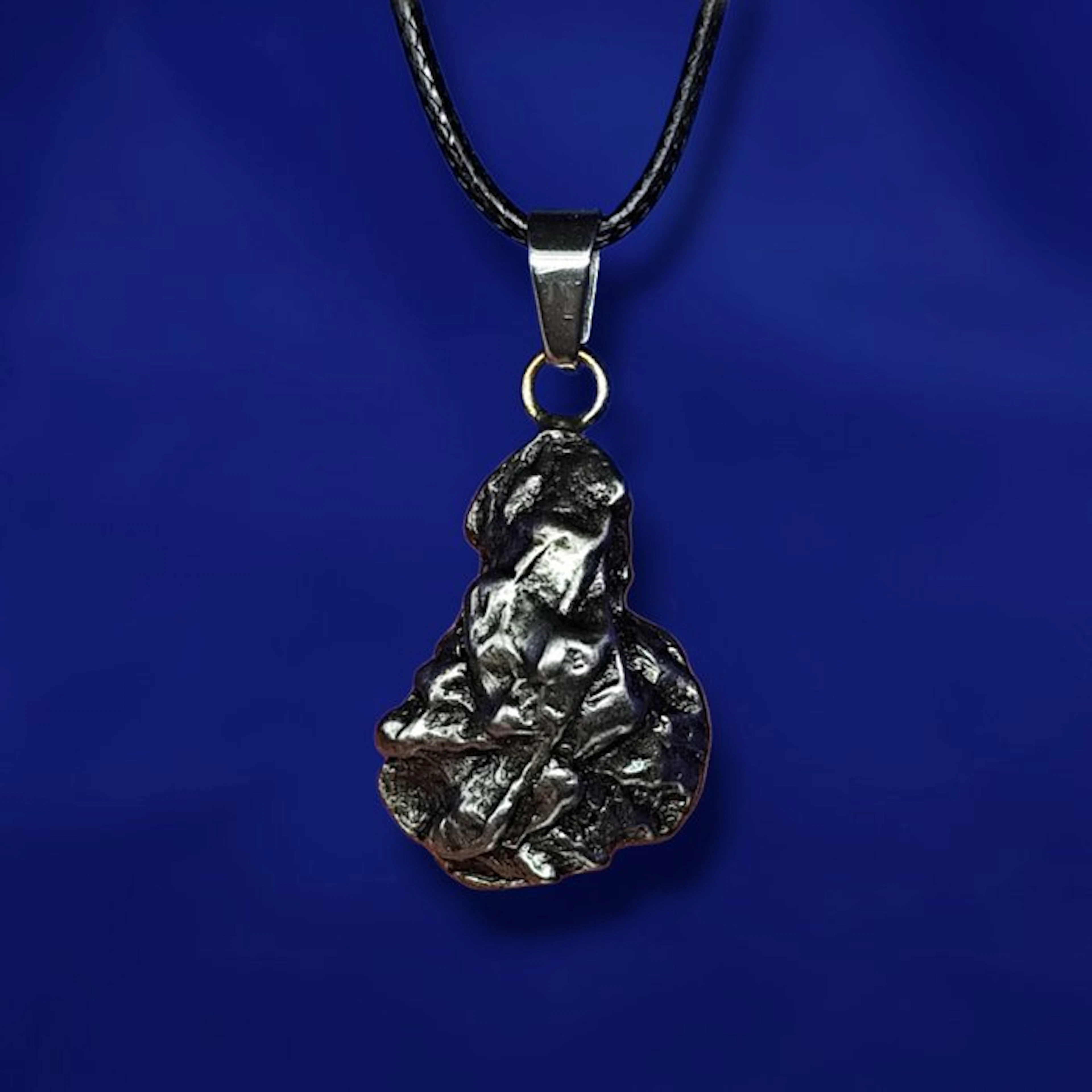 Authentic METEORITE PENDANT. CAMPO DEL CIELO (Argentina, 4,500 years). - 8 g