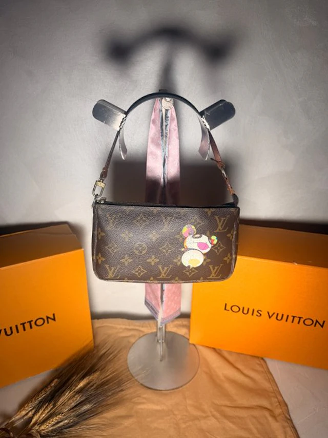 Louis Vuitton - Pochette Accessoires - Crossbody bag
