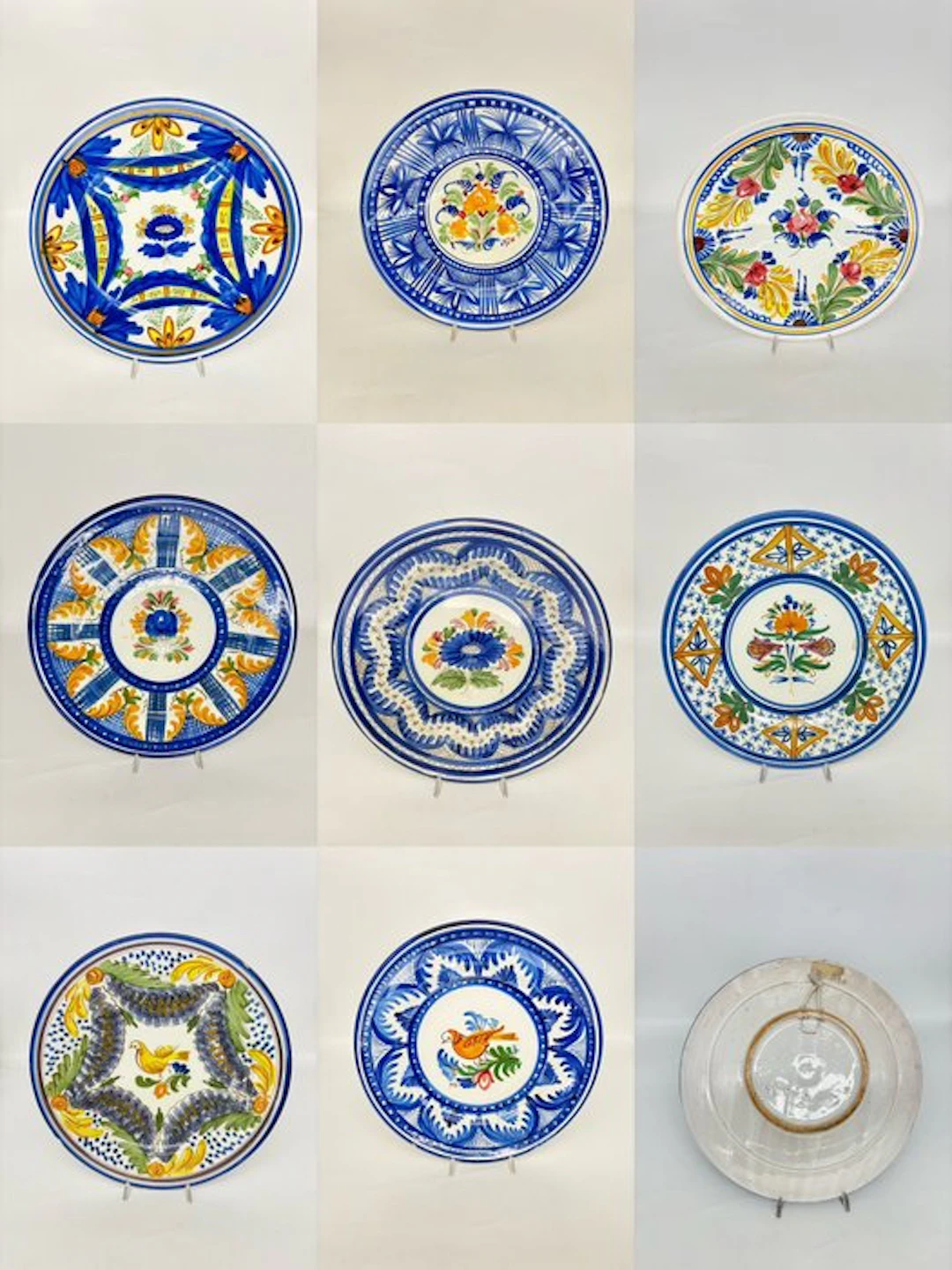 Manises - Dish (8) - Majolica - Lot of 8 plates