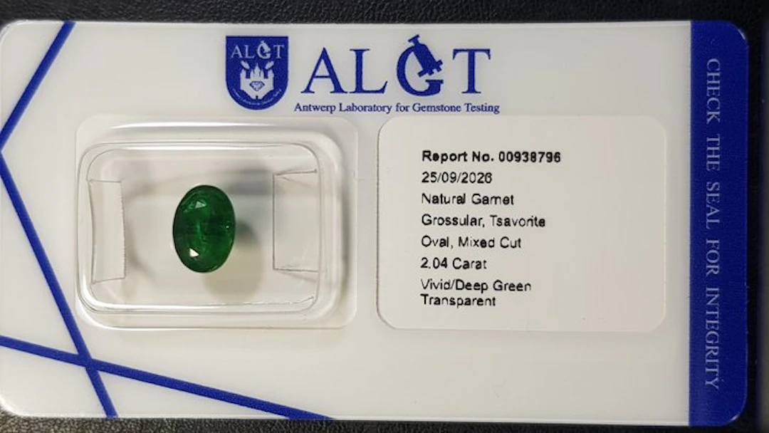 1 pcs Green Tsavorite - 2.04 ct - Antwerp Laboratory for...