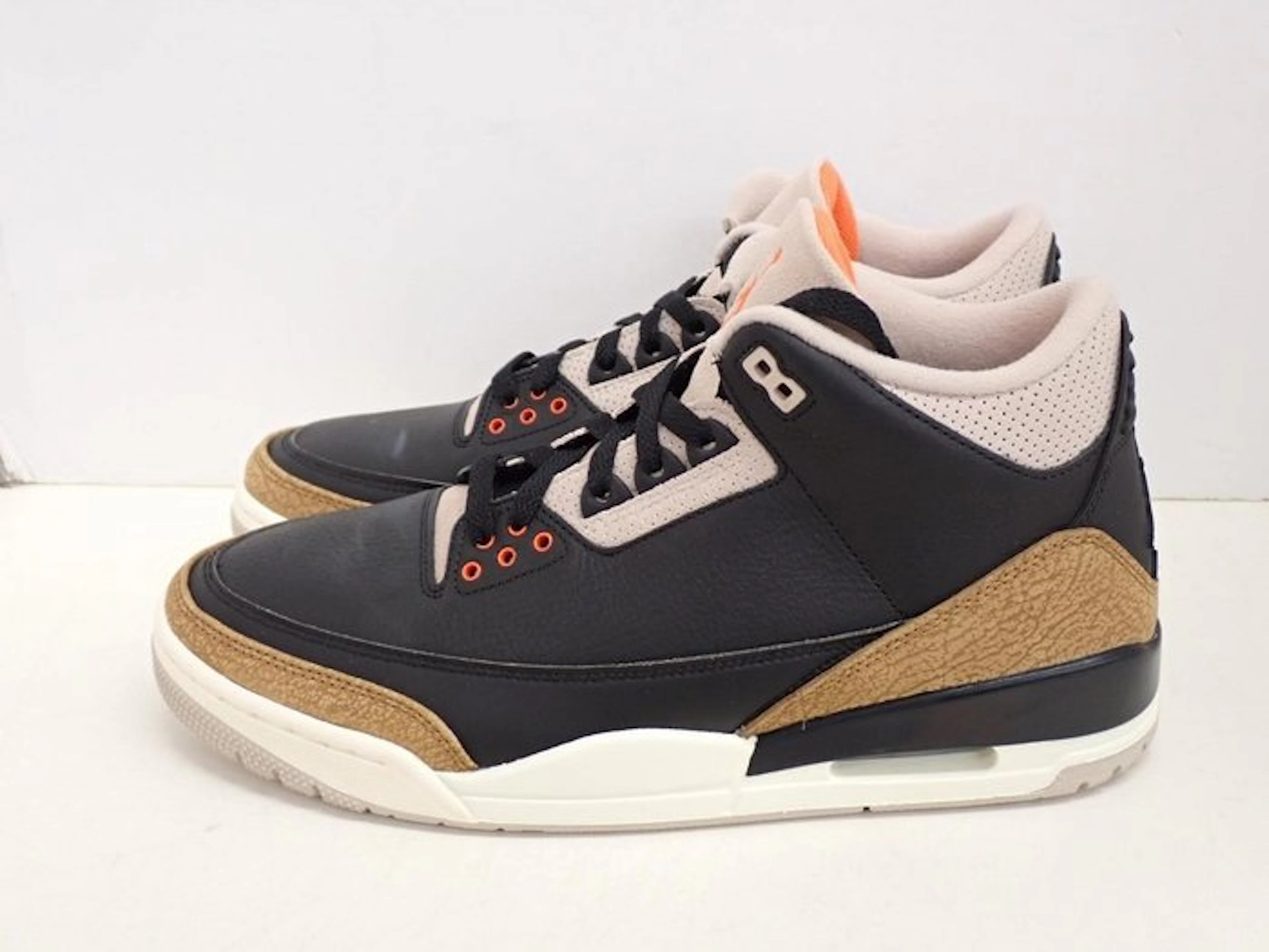 Nike - Air Jordan 3 - Sneakers - Size: EU 45