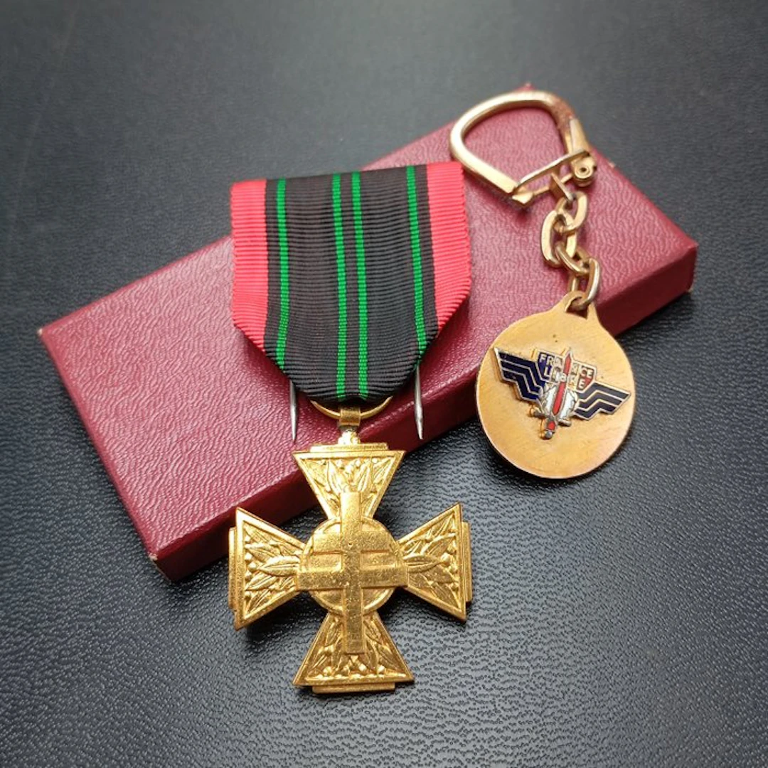 France - Medal - Médaille militaire combattant de la...