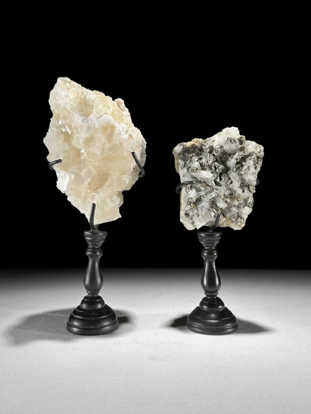 NO RESERVE PRICE - Wonderful Pair of Cube Calcite and...