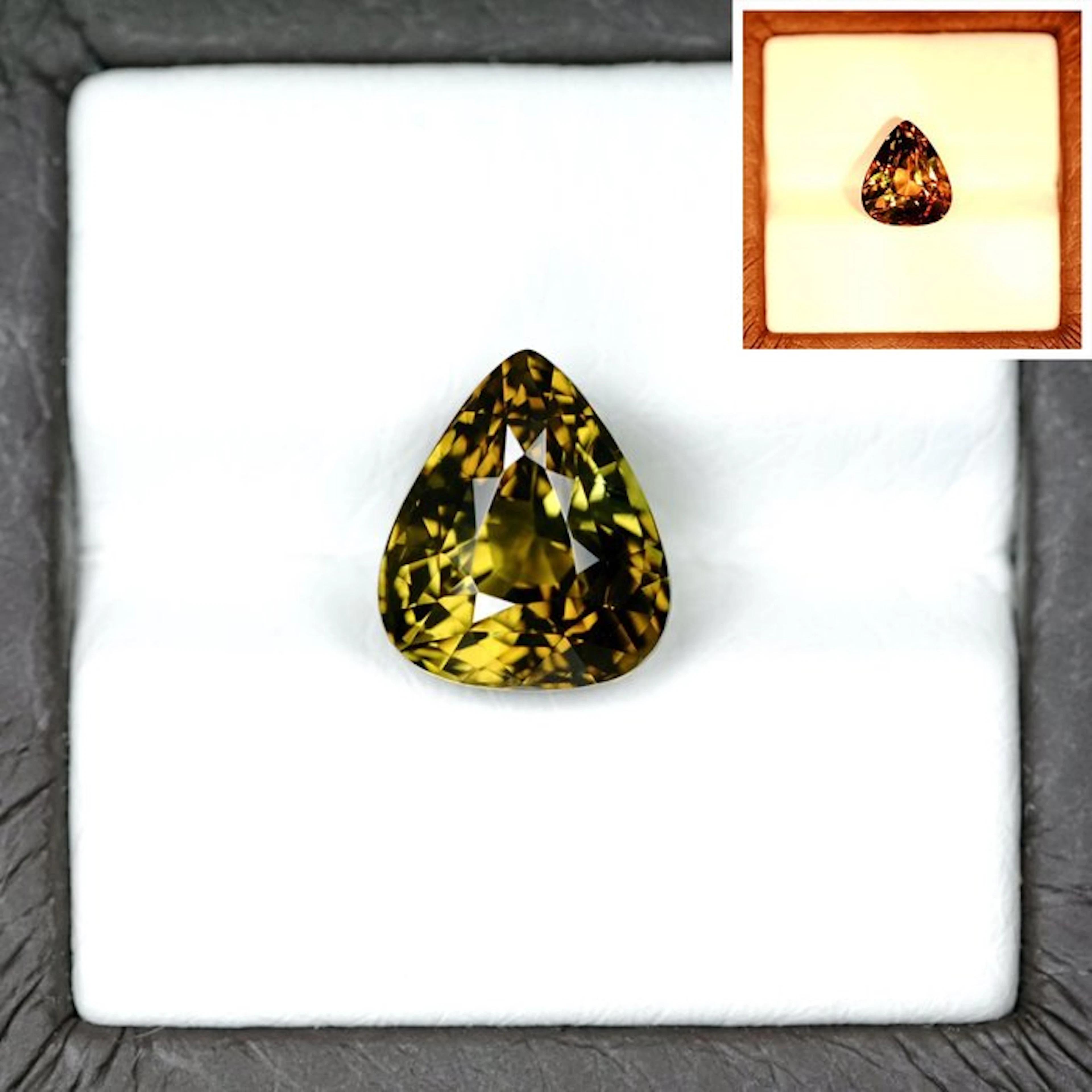 No reserve price - 1 pcs Green