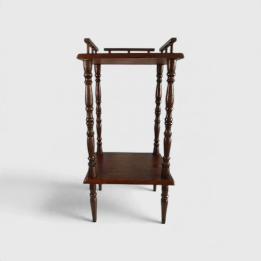 Side table - Oak - Side table