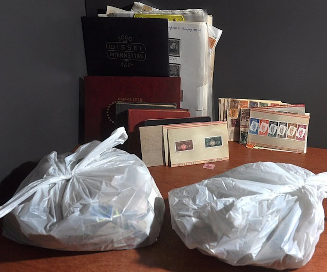 World - A substantial rummage lot for sorting