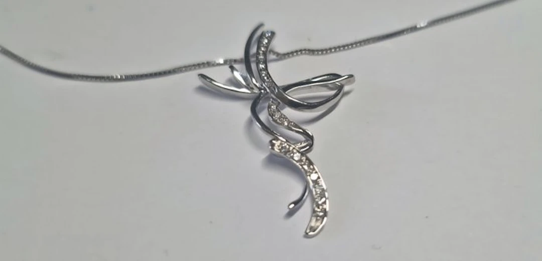Necklace with pendant - 18 kt