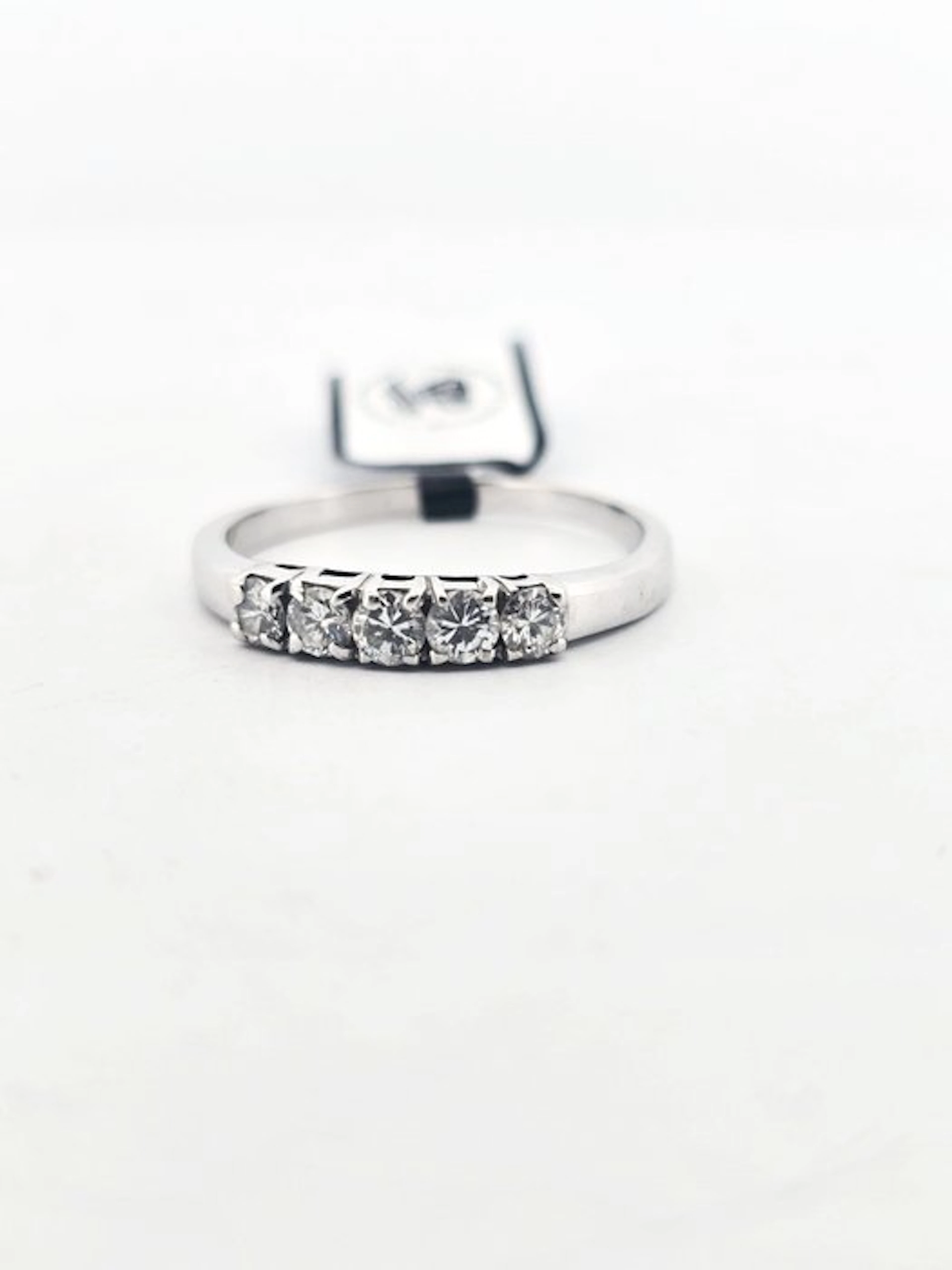 Ring - 18 kt. White gold - 0.75ct. tw. Diamond (Natural)