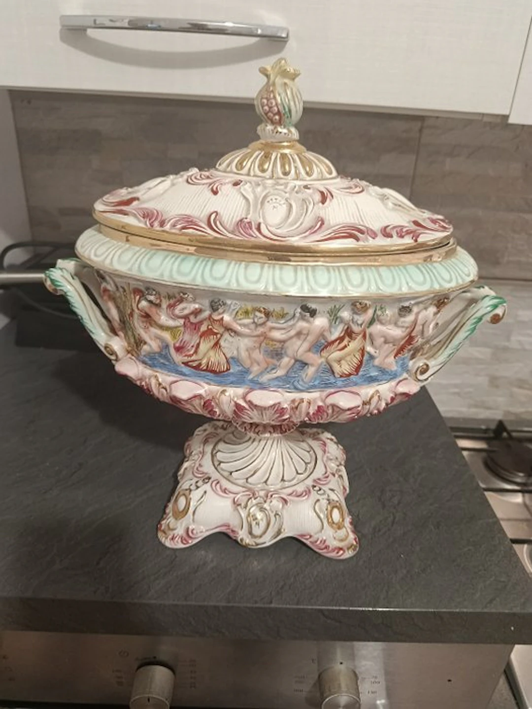 G.B.R. Capodimonte (Italia) - Tureen (299) - Porta l’arte...