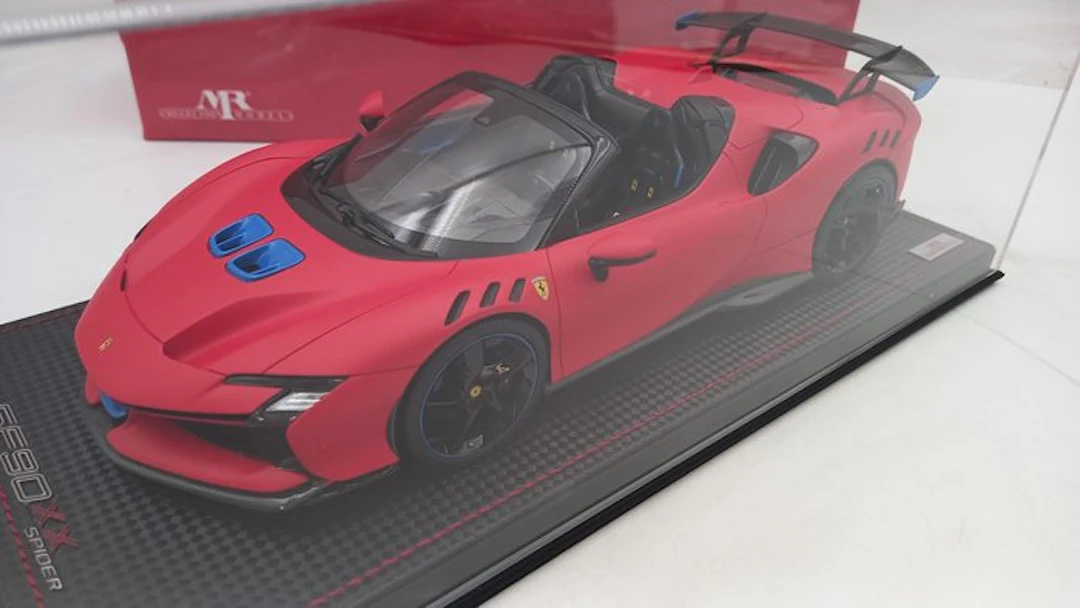 MR Collection 1:18 - Model car - Ferrari SF90 XX Spider - (cod.O26)