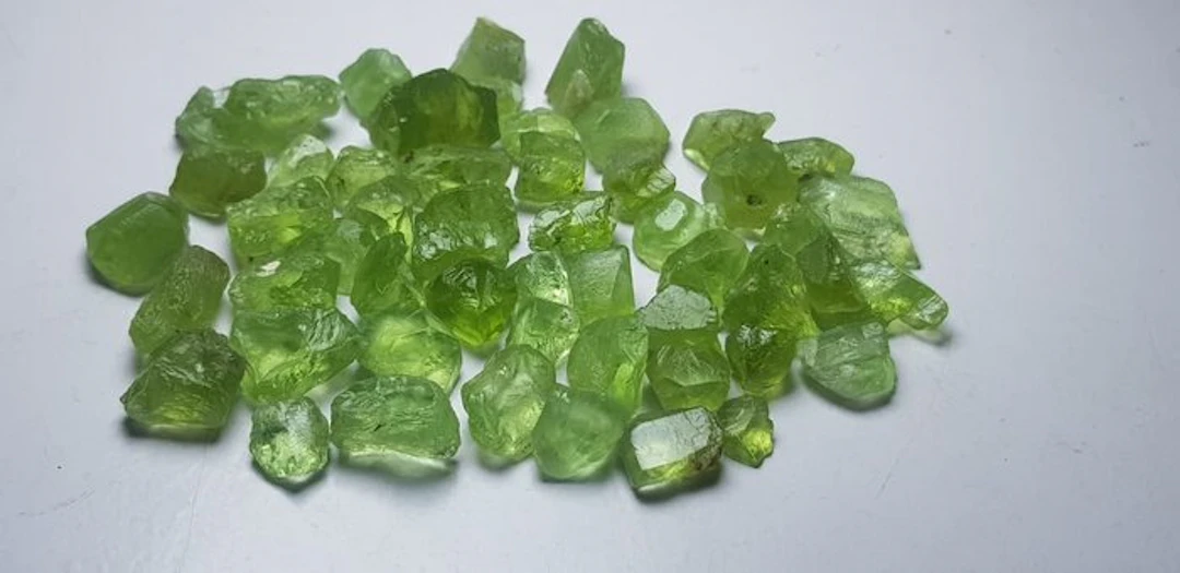 Facet Quality Peridot from Supat mines,Pakistan Rough- 70 g - (53)