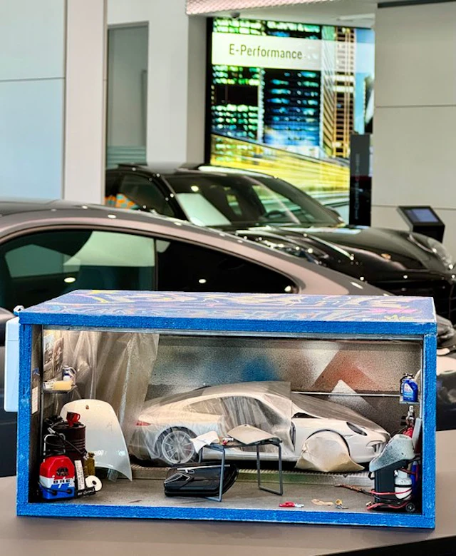 Diorama Porsche 911 Karosserie 1:18 - Diorama Fatto a mano - 2000-2010 - Italy