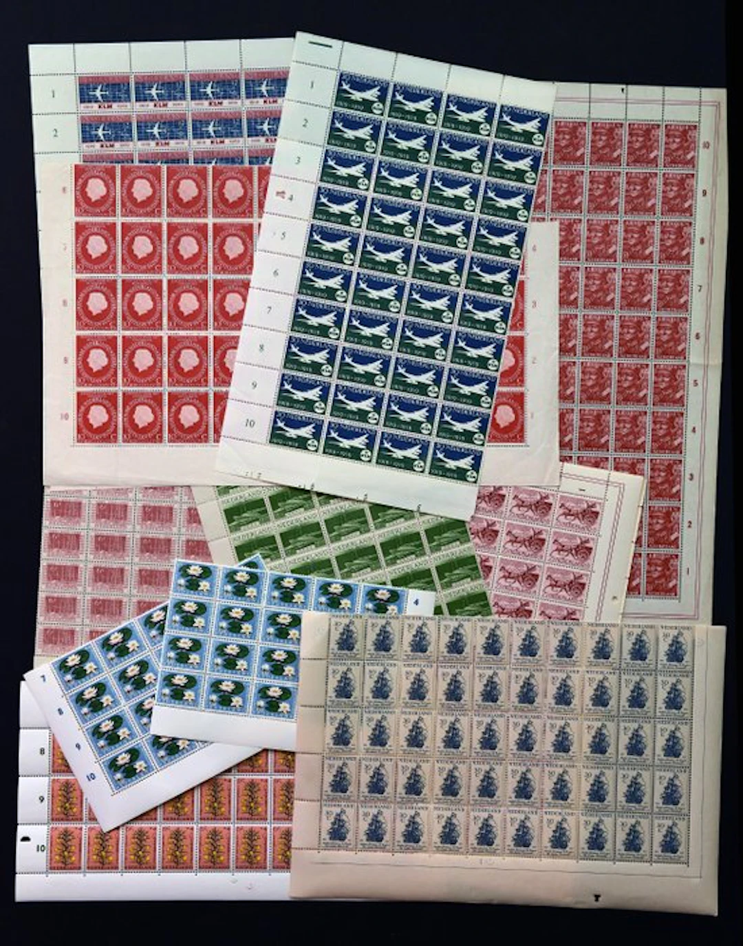 Netherlands 1942/1960 - Plate defects on interesting sheets and field sections