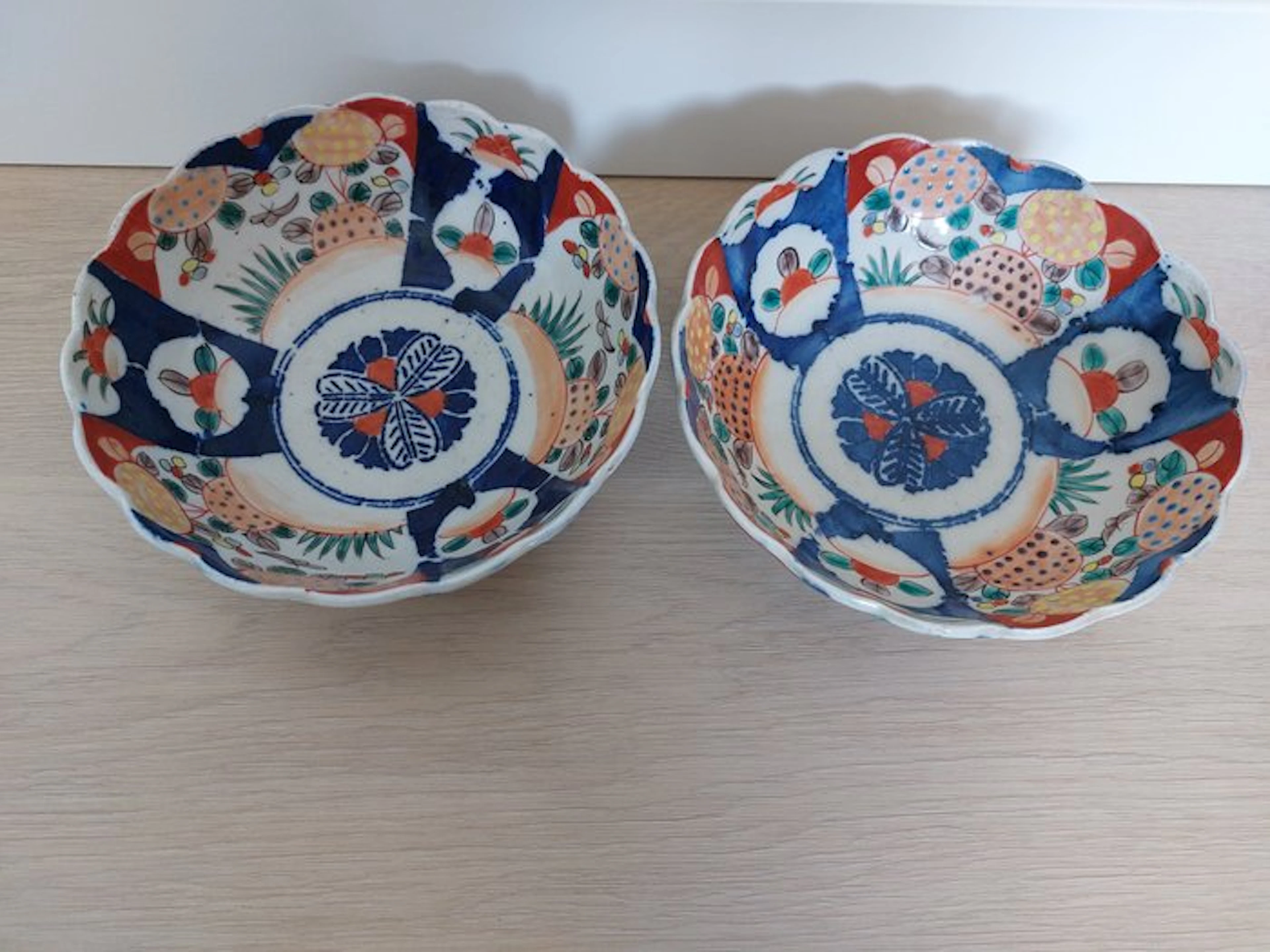 Bowl (2) - Porcelain - Imari are coming