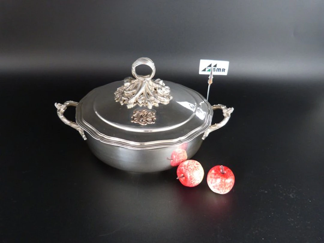 Maison Lavallé/ Francois Nicoud - Tureen - .950 silver - with lid