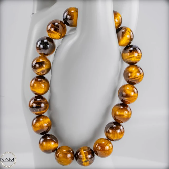 Powerful tiger's-eye bracelet – golden shine and timeless...
