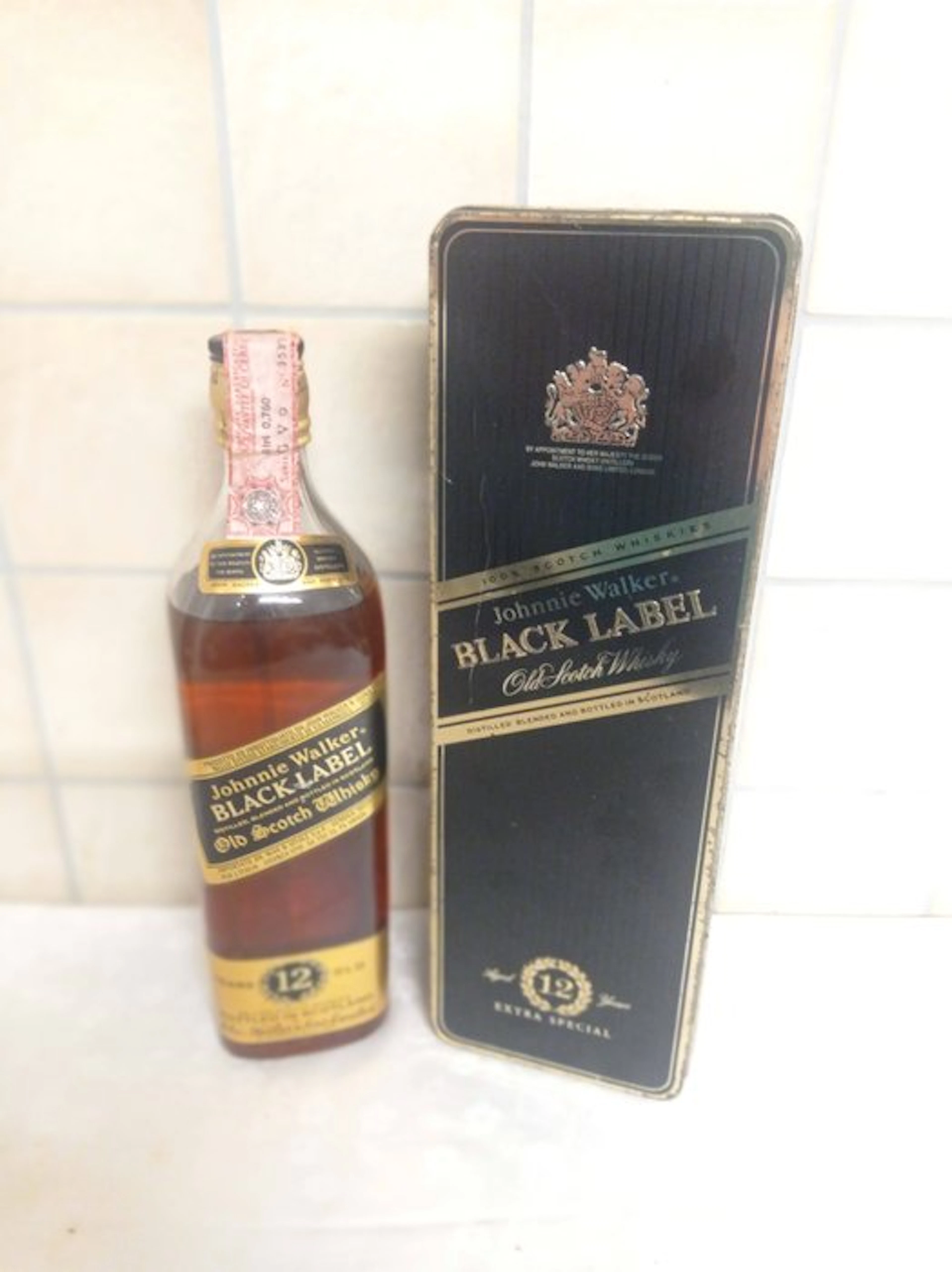 Johnnie Walker 12 years old Black Label - b. 1970s - 75cl
