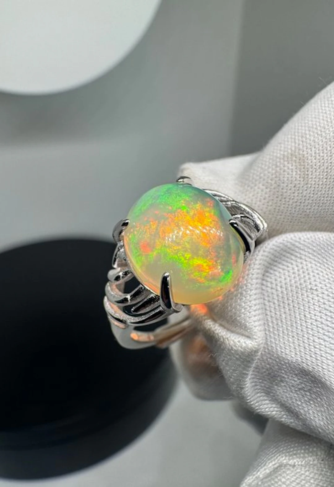 Opal Jewellery- 2.74 g - (1)