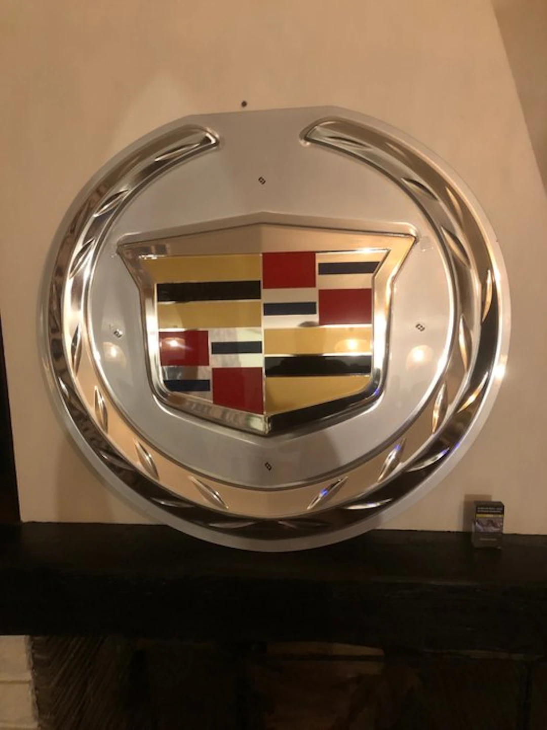 Cadillac - Cadillac emblem mural - Sign - PVC