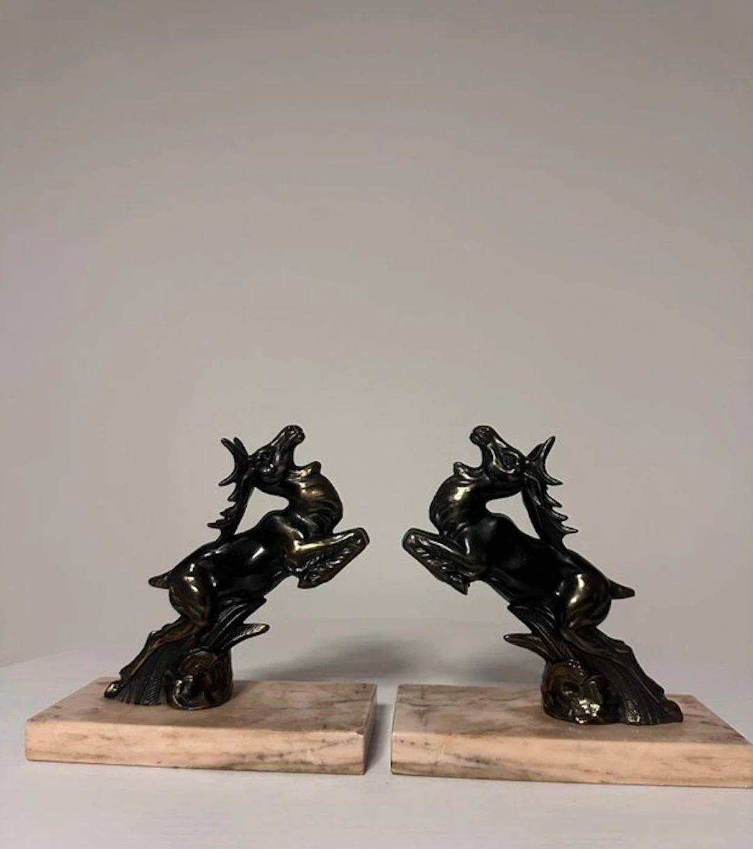 Bookends (2) - Elegant Pair of French Art Deco Bookends (Serre-Livres) – c