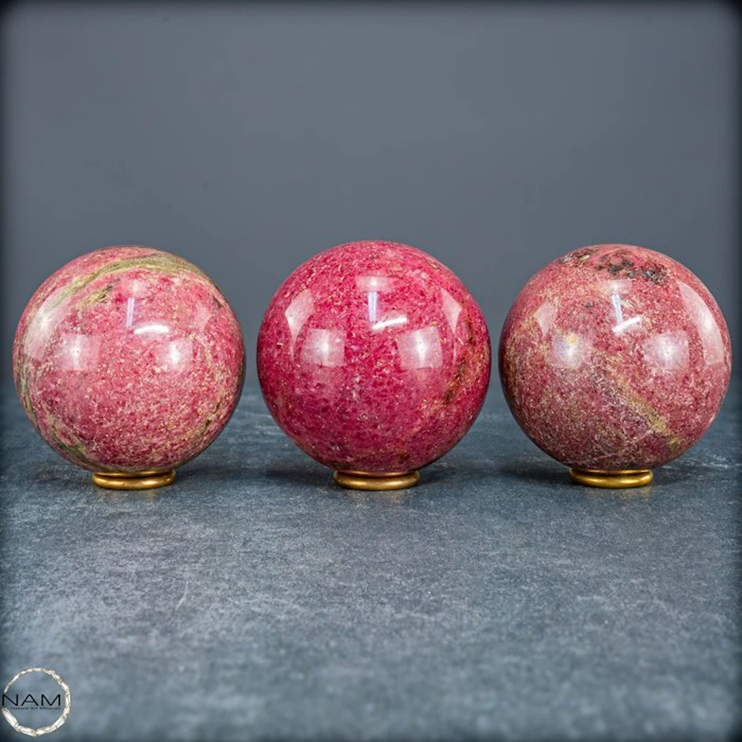 Beautiful Rhodonite sphere set – Powerful elegance in...