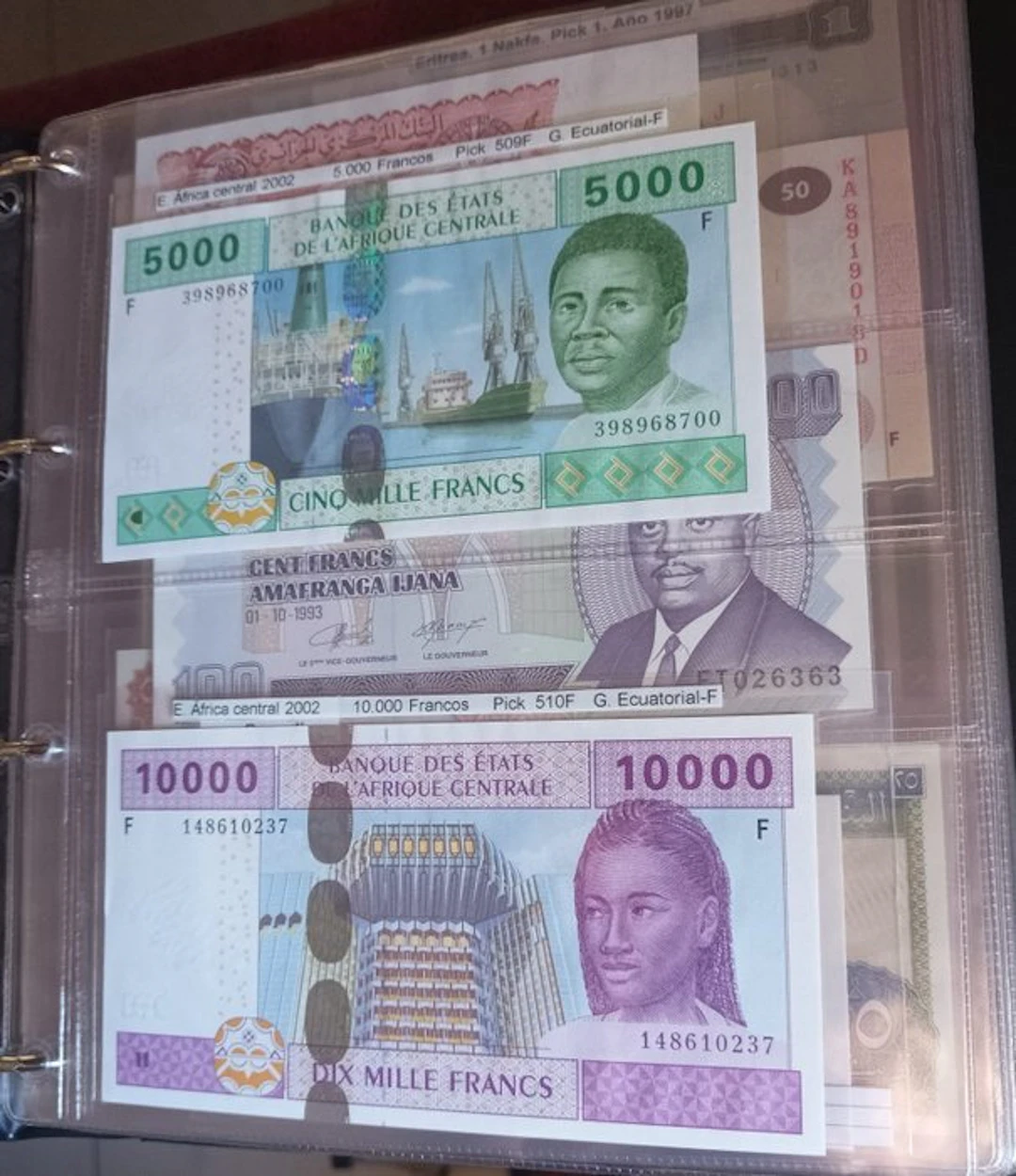 World. - 106 banknotes in album - various dates (No reserve price)