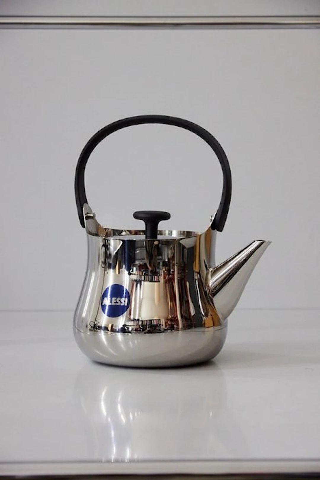 Alessi - Naoto Fukasawa - Teapot - Cha - Mirror polished stainless steel