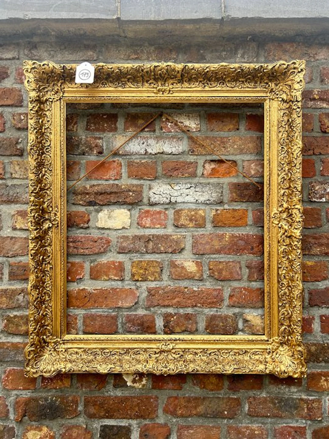 Frame - 179. Antique gold-gilt picture frame. For painting 70x60 cm