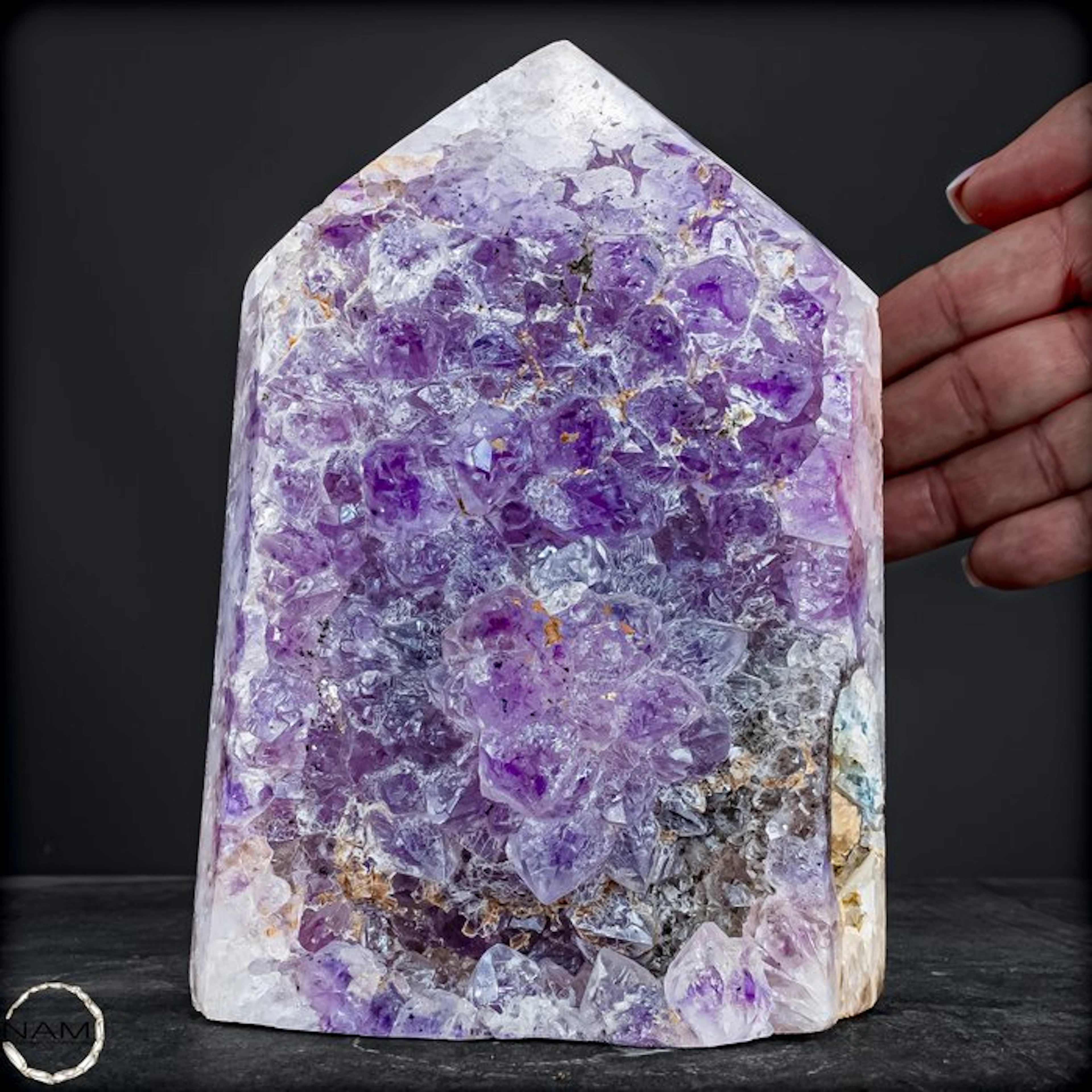 Natural amethyst obelisk with agate from Brazil – a...