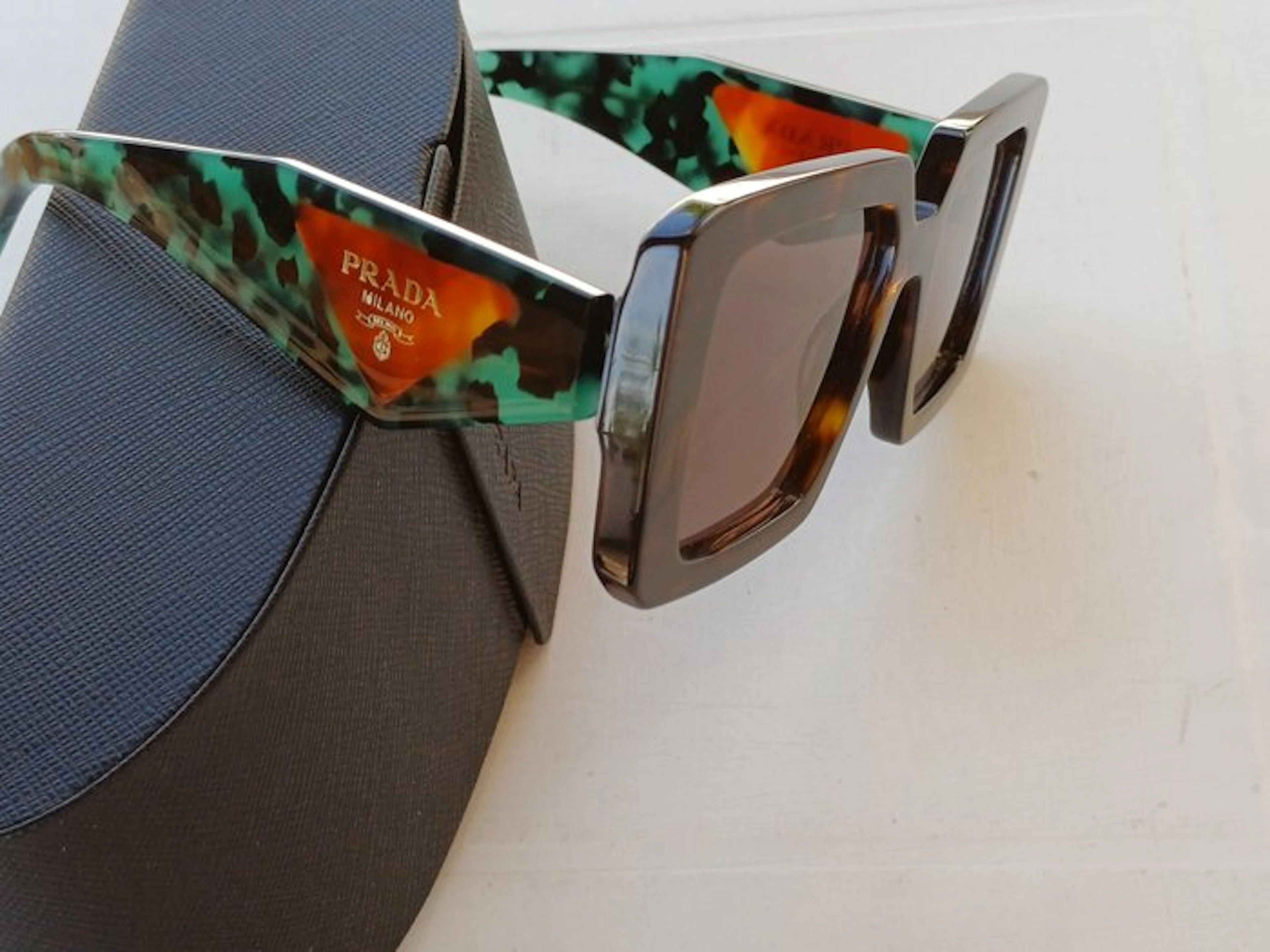 Prada - SPR23V - Sunglasses