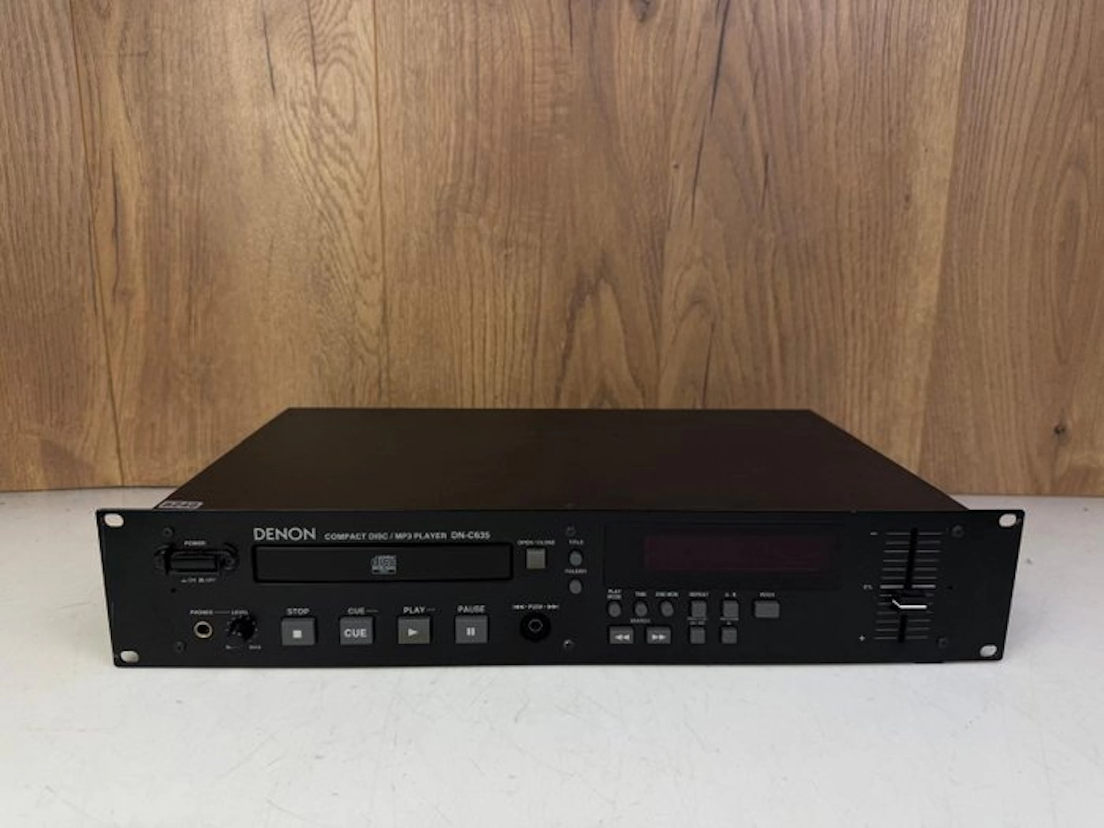 Denon - DN-C635 Professional Rackmount CD player
