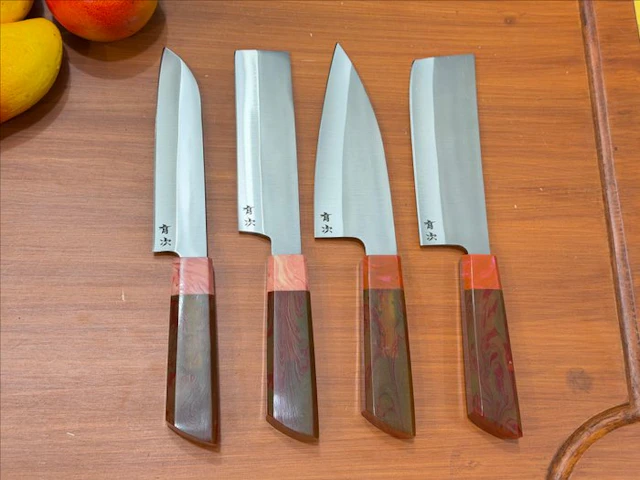 Kitchen knife - Santoku
