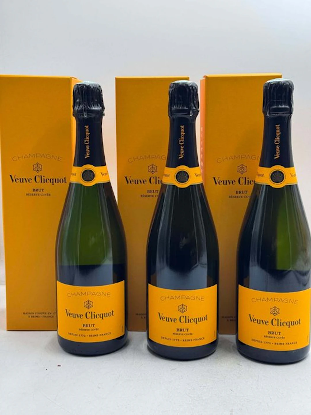 Veuve Clicquot, Reserve cuvée - Champagne Brut - 3 Bottles (0.75L)