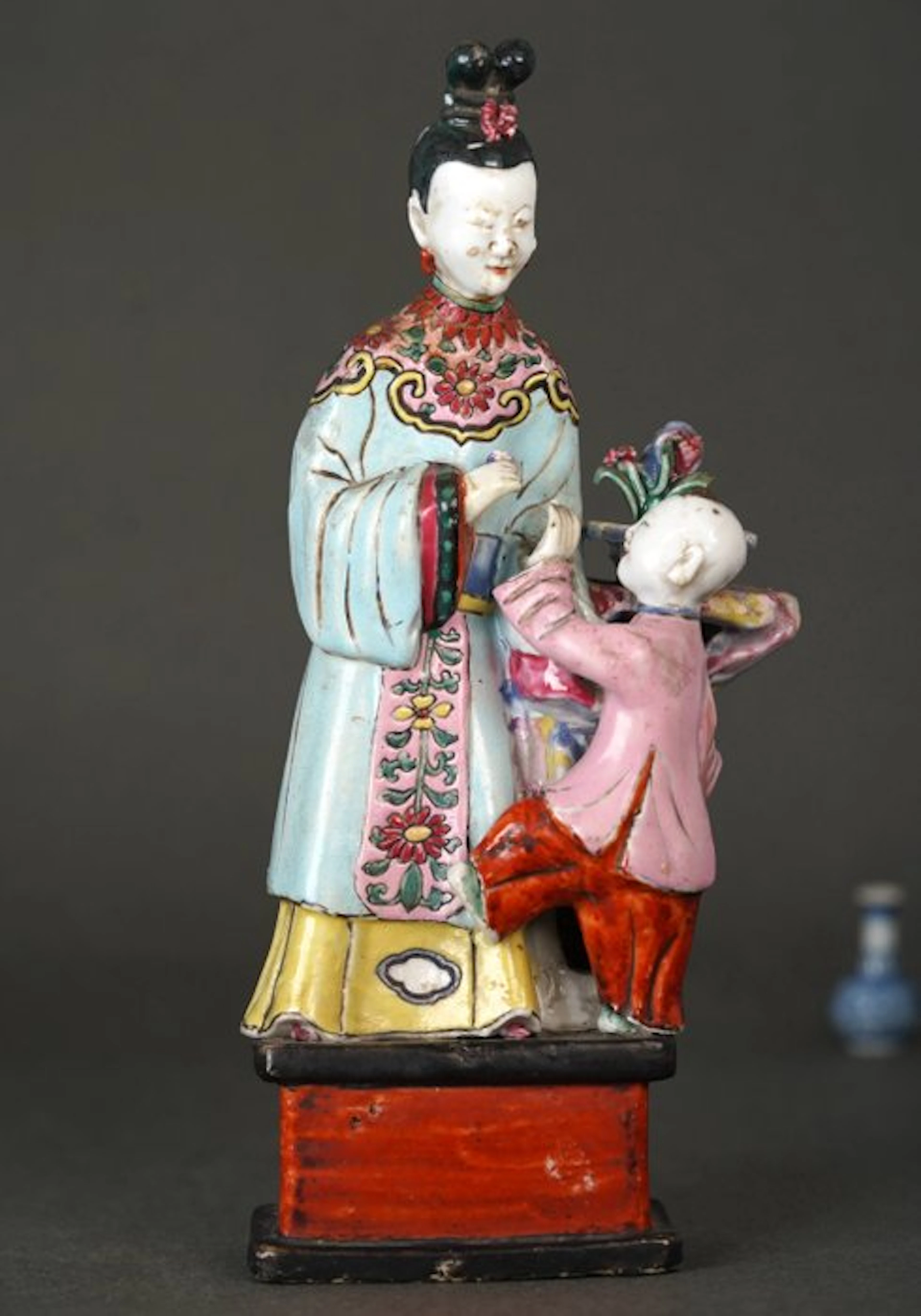 Figure - Standing Lady Besides Jardinière on Raised Rock...