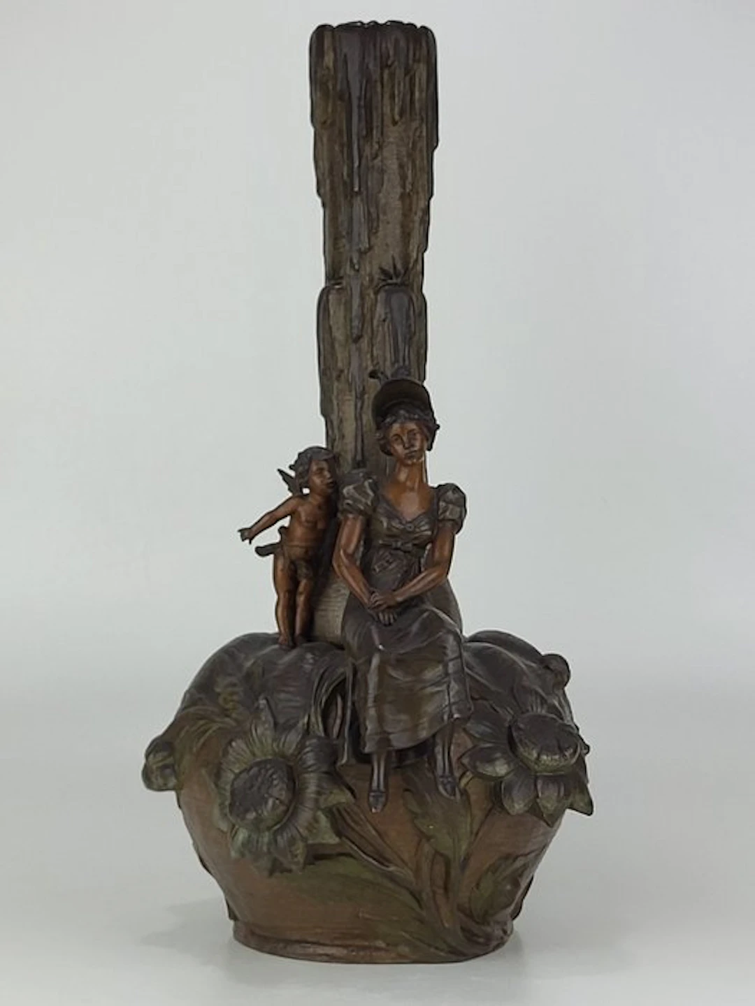 Vase - Metal - Vase - style of A. Moreau