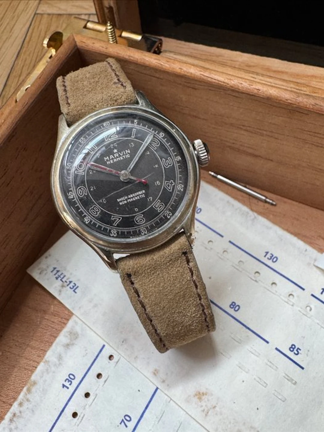 Marvin - Hermetic military vintage black dial - No...