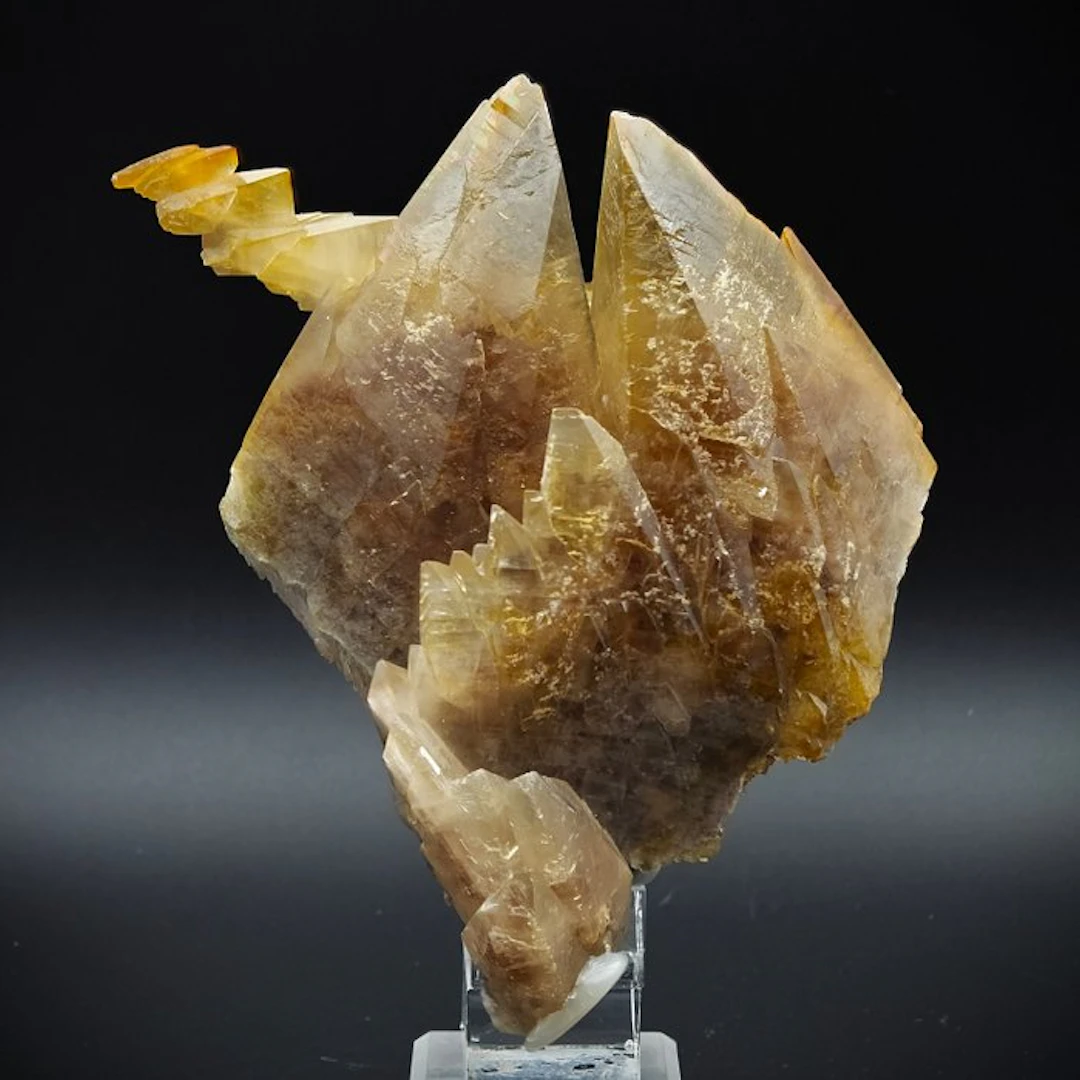 Very rare crystallization of yellow calcite Crystals on...