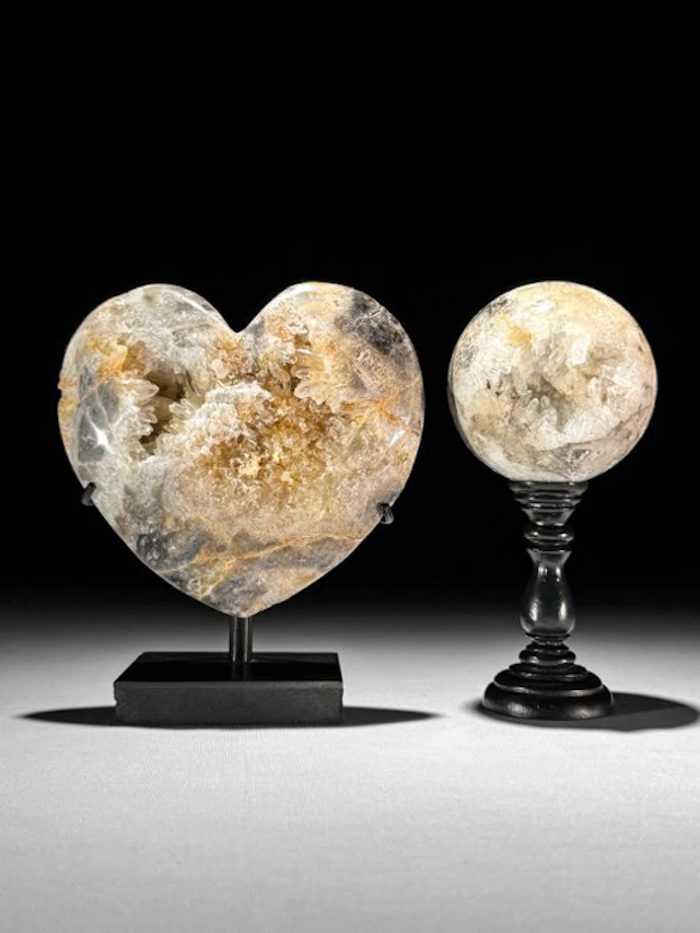 NO RESERVE PRICE - Stunning Pair of Crystal Quartz- Heart...