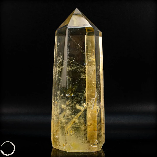 Gorgeous citrine obelisk – golden clarity with shimmering...