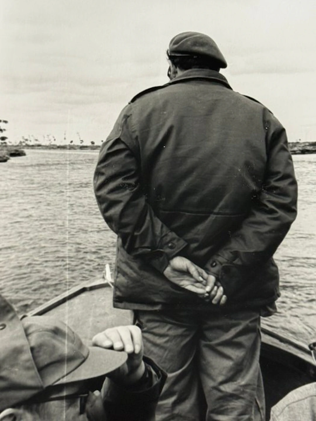 Alberto Korda (1928–2001) - Fidel Castro subido en un...