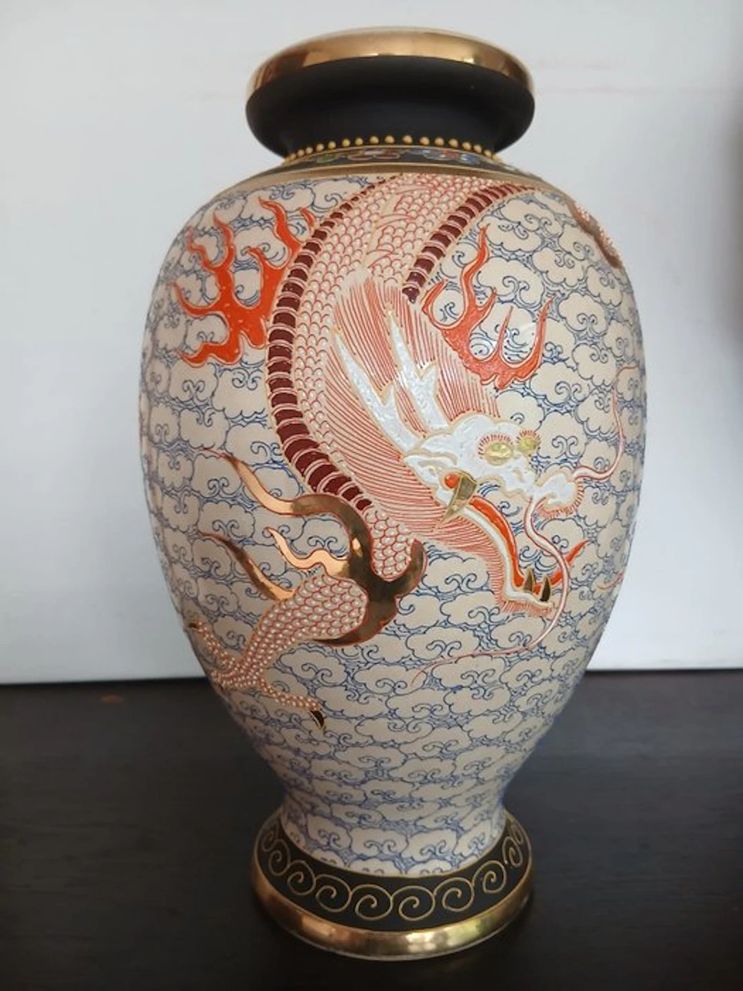 Vase - Earthenware - Japan - Dragonware moriage vase (No reserve price)