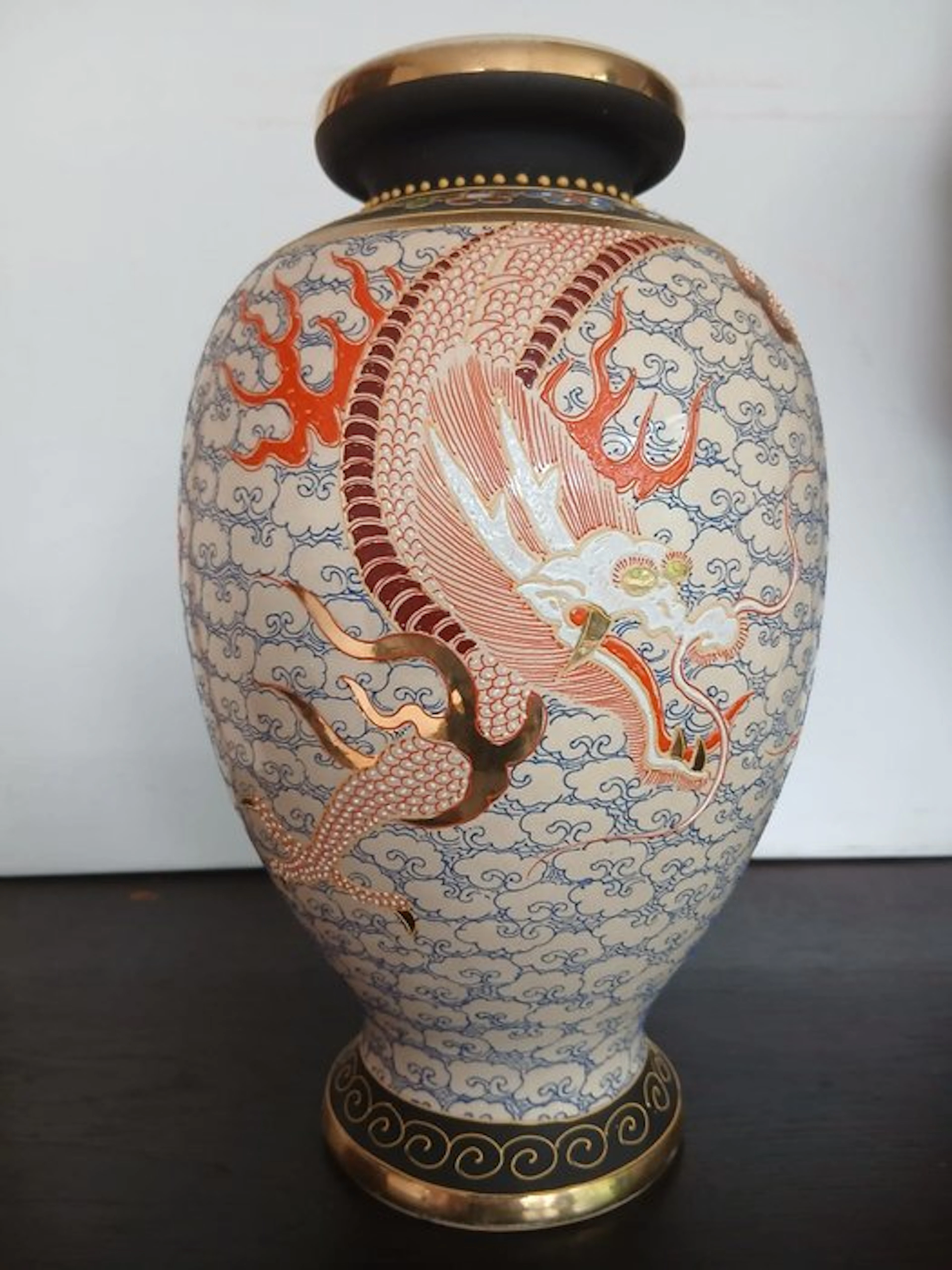 Vase - Earthenware - Japan - Dragonware moriage vase (No reserve price)