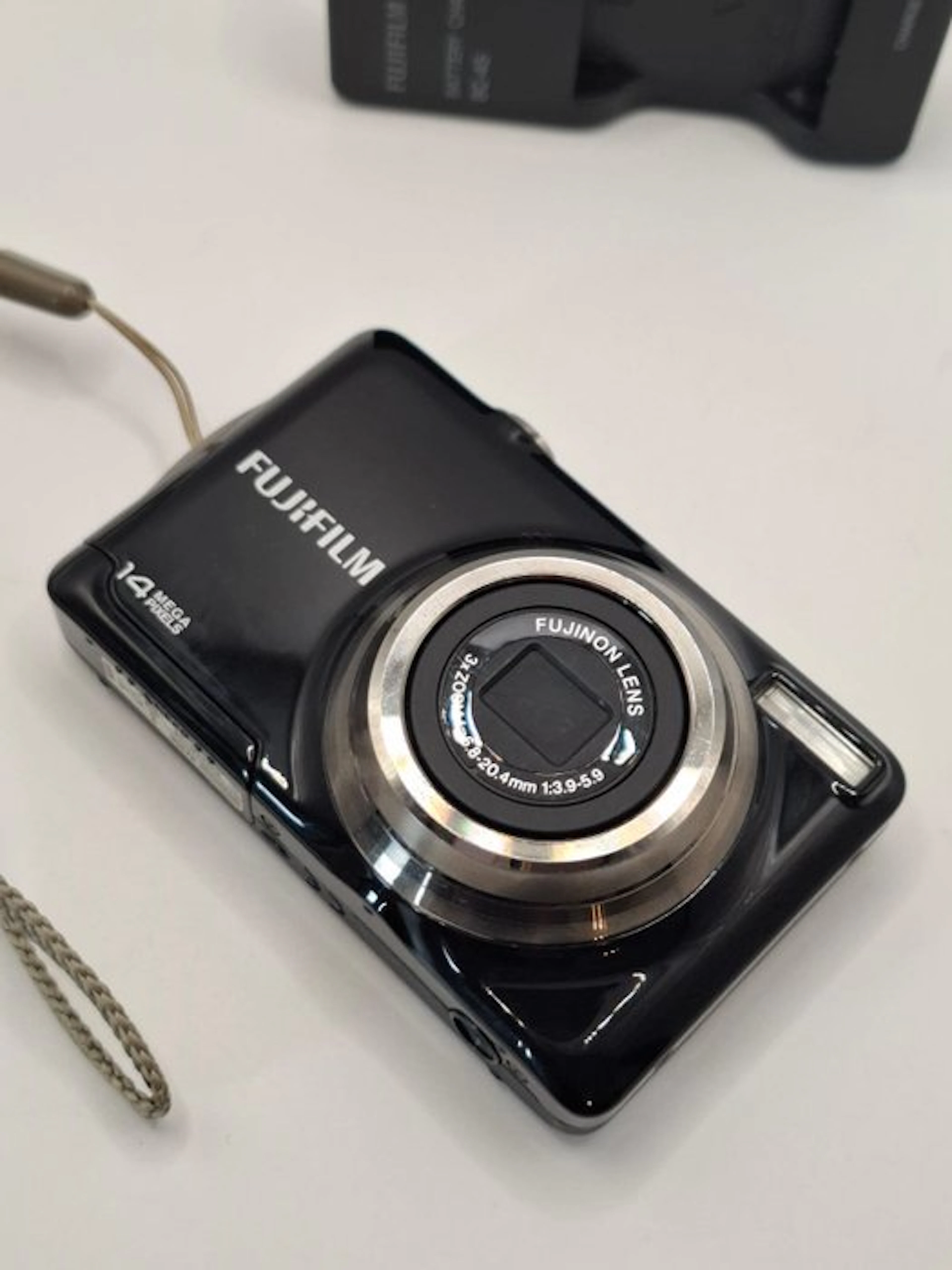 Fujifilm JV300 Digital camera