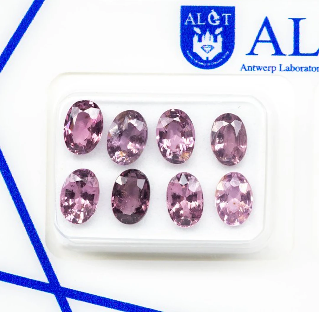 No reserve price - 8 pcs Spinel - 4.17 ct - Antwerp...