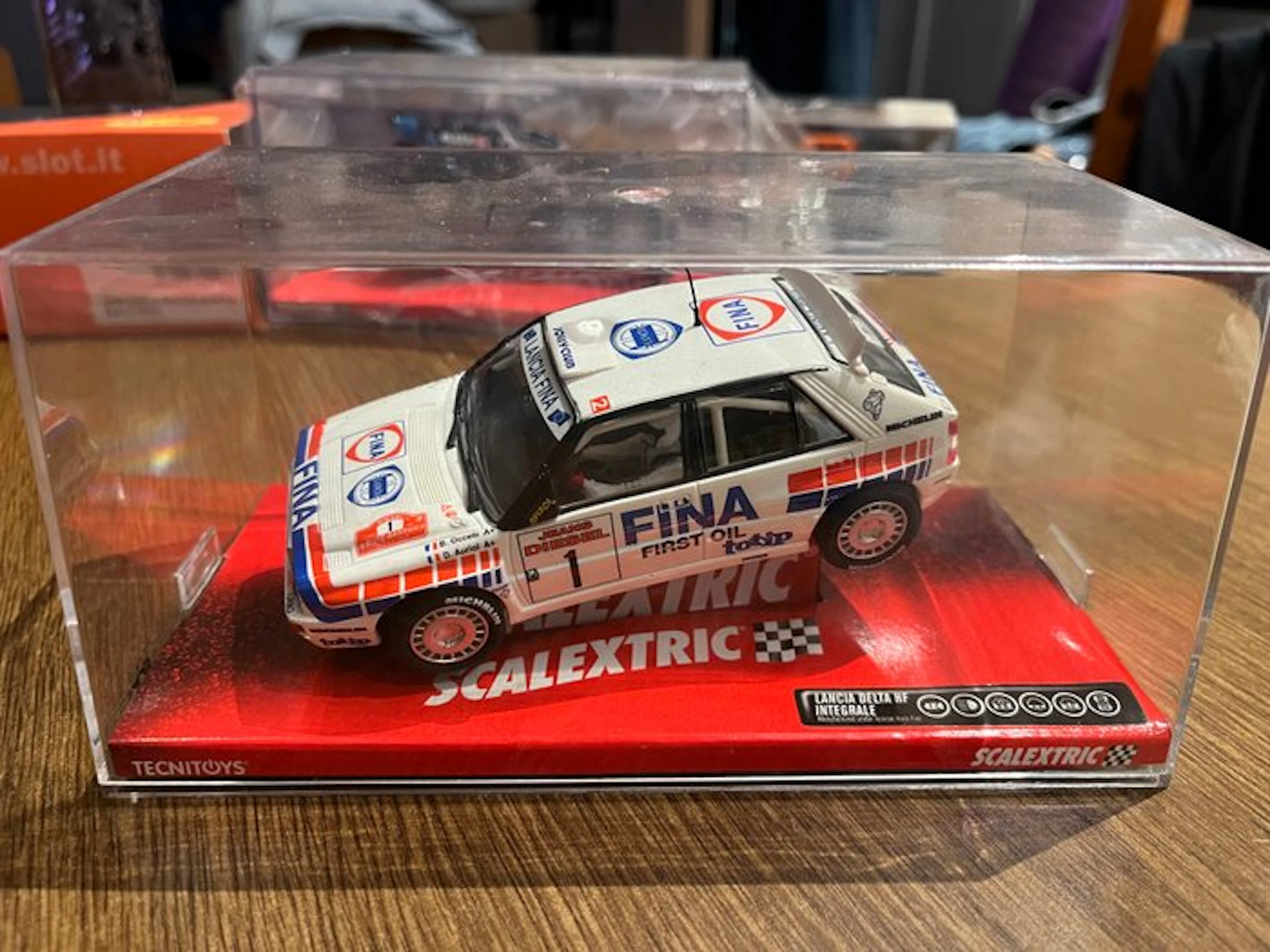 Scalextric 1:32 - Model sports car - Lancia Delta HF Integrale "Auriol"