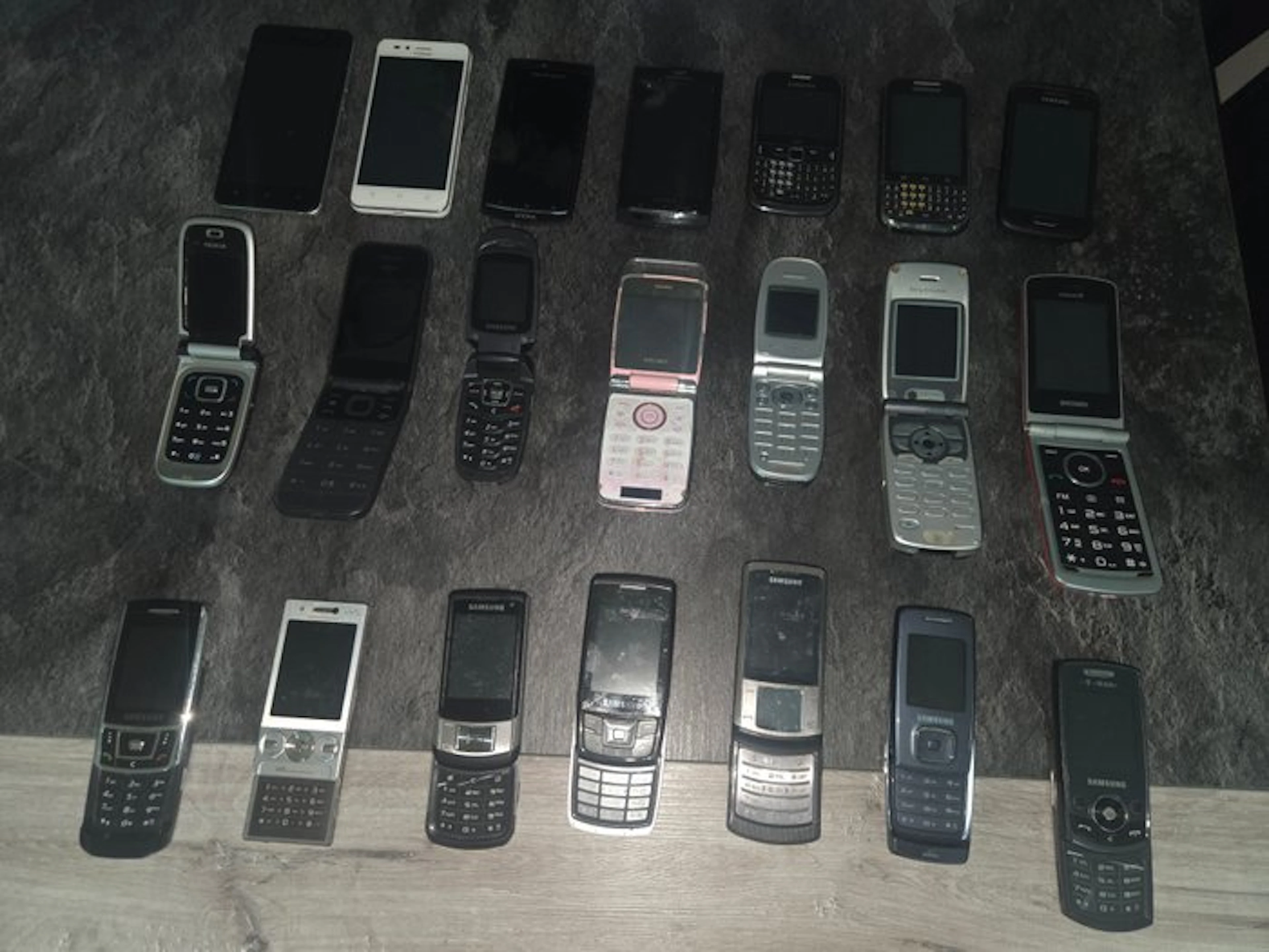 Samsung - Smartphone (121)