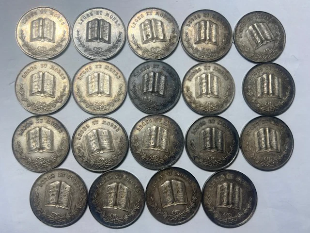 France. Lot de 19 jetons XIX° Century en argent –...