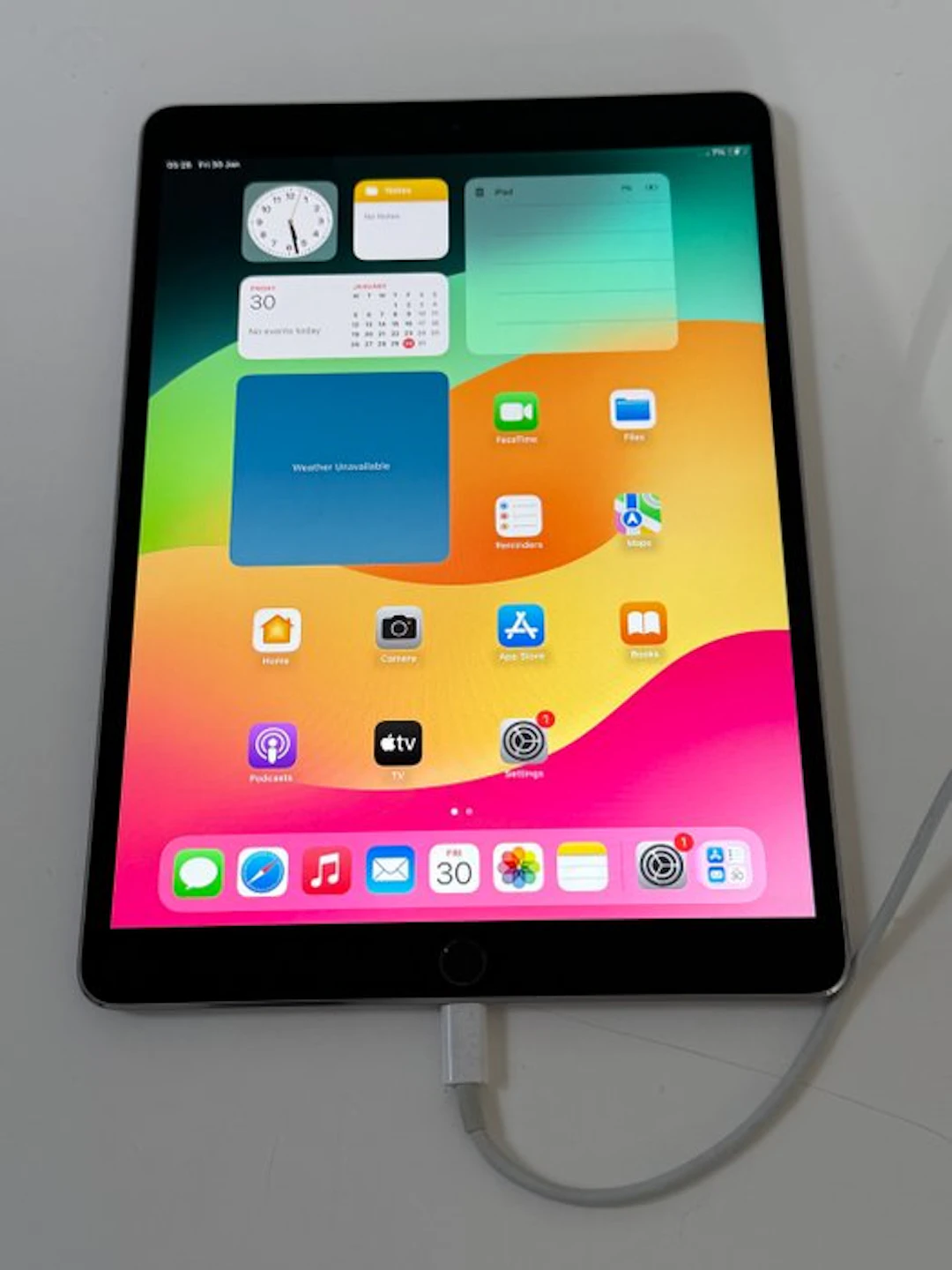 Apple iPad Pro (10.5-inch) WiFi+Cellular 64GB - Mobile phone (1)